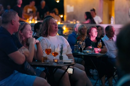 XOD-PRESS-Eva Boto – OBARVAJ SVET Z LJUBEZNIJO-15